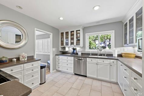 42 Oxford Drive San Rafael CA 94903