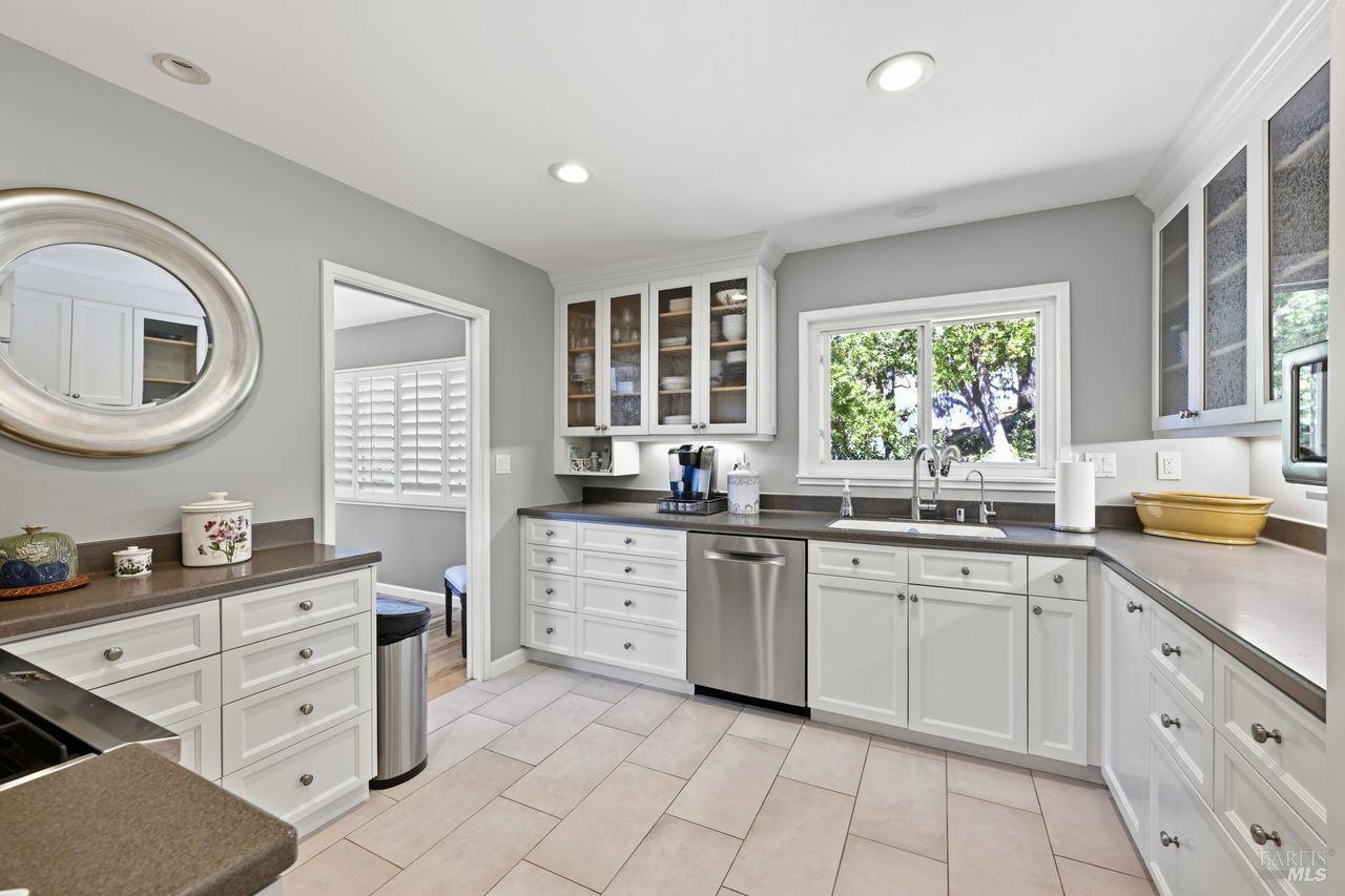 42 Oxford Drive San Rafael CA 94903