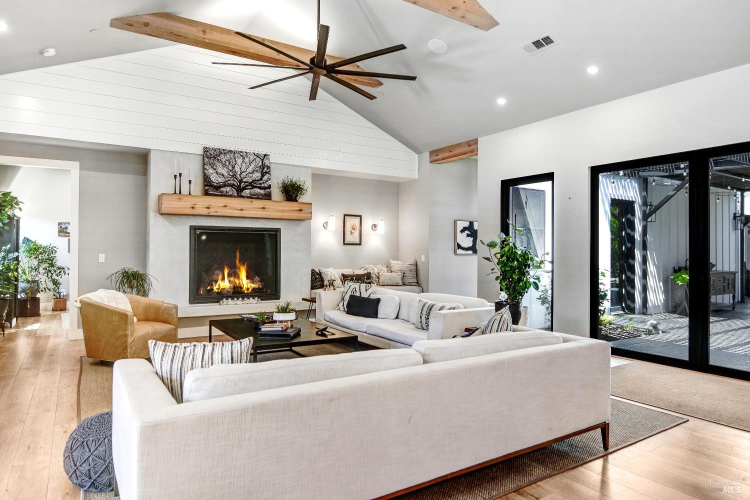 85 W Trinity Road Glen Ellen CA 95442