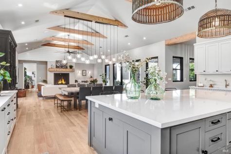 85 W Trinity Road Glen Ellen CA 95442