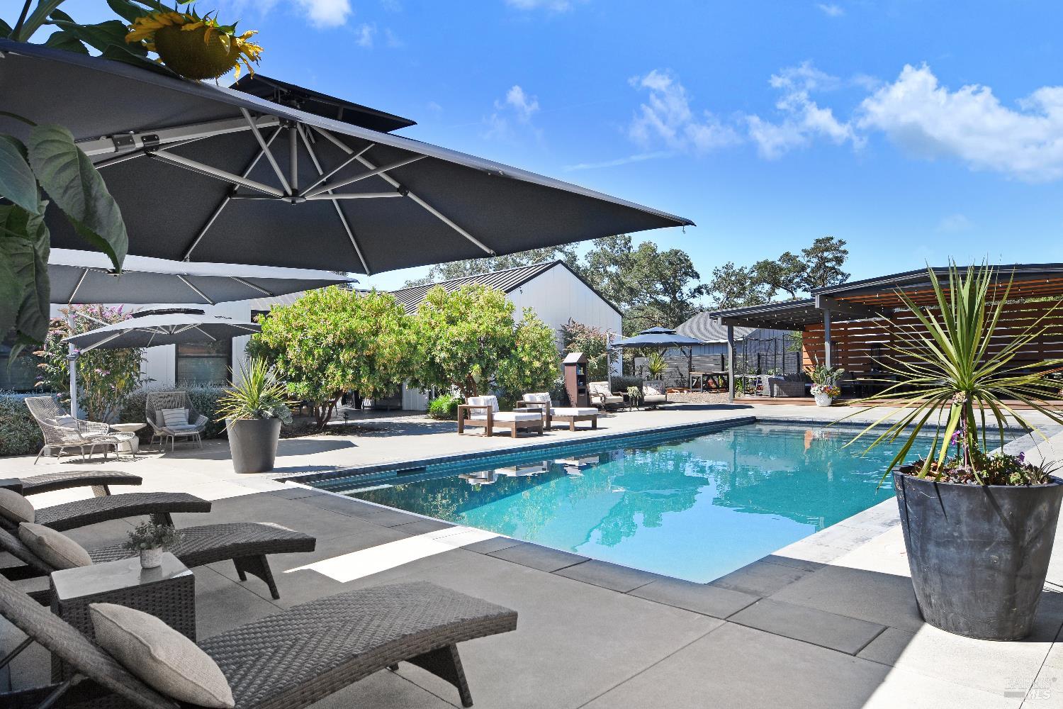 85 W Trinity Road Glen Ellen CA 95442