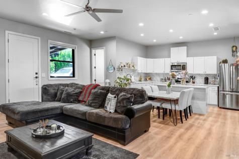 85 W Trinity Road Glen Ellen CA 95442