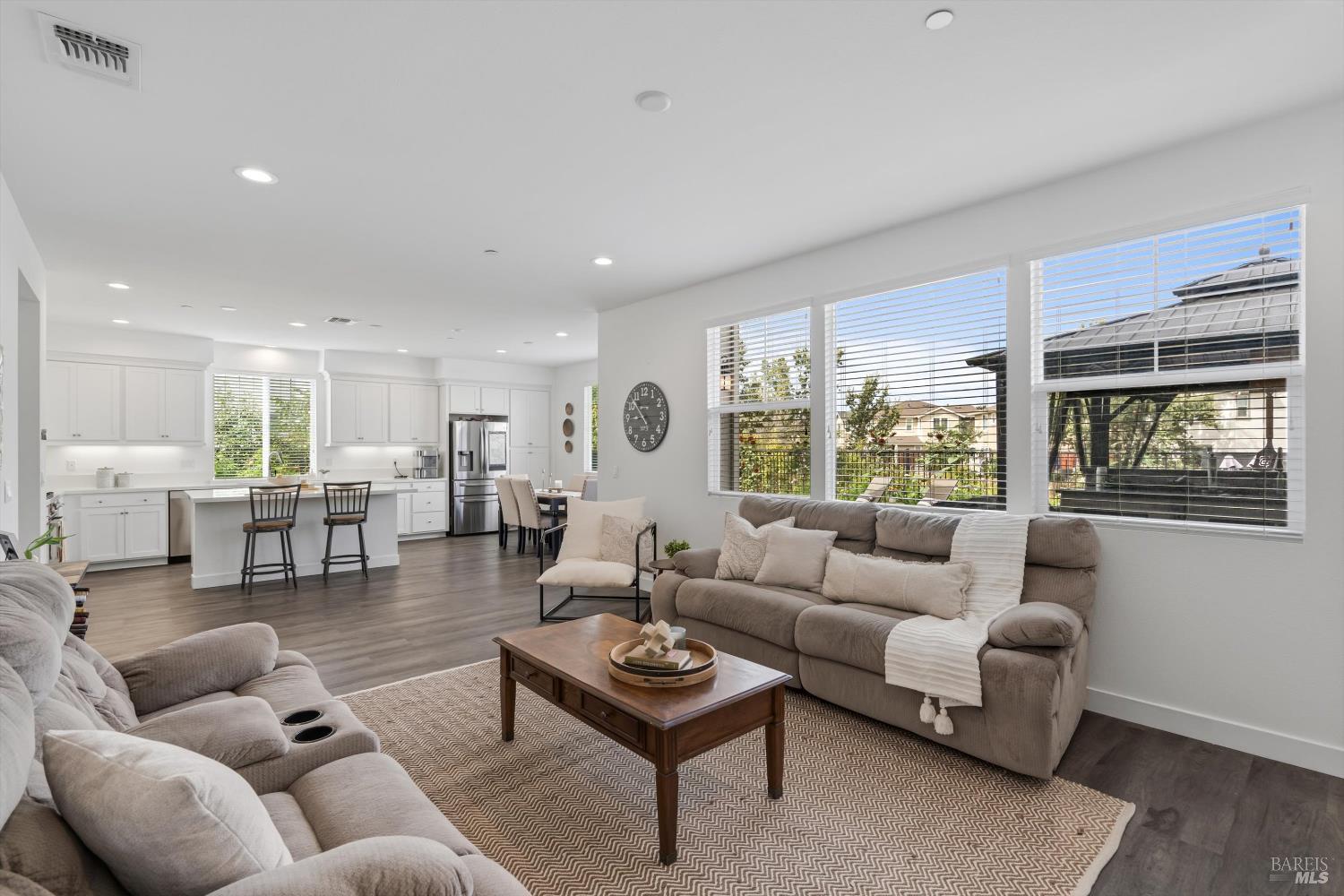 1605 Country Manor Drive Santa Rosa CA 95403