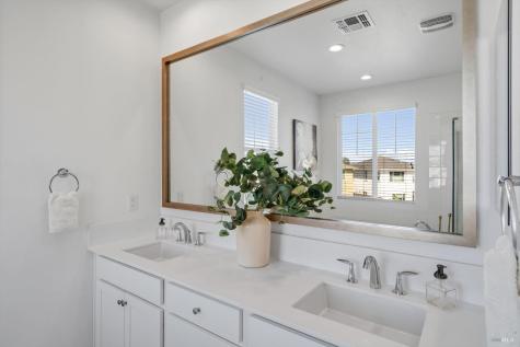1605 Country Manor Drive Santa Rosa CA 95403