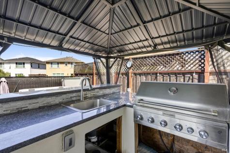 1605 Country Manor Drive Santa Rosa CA 95403