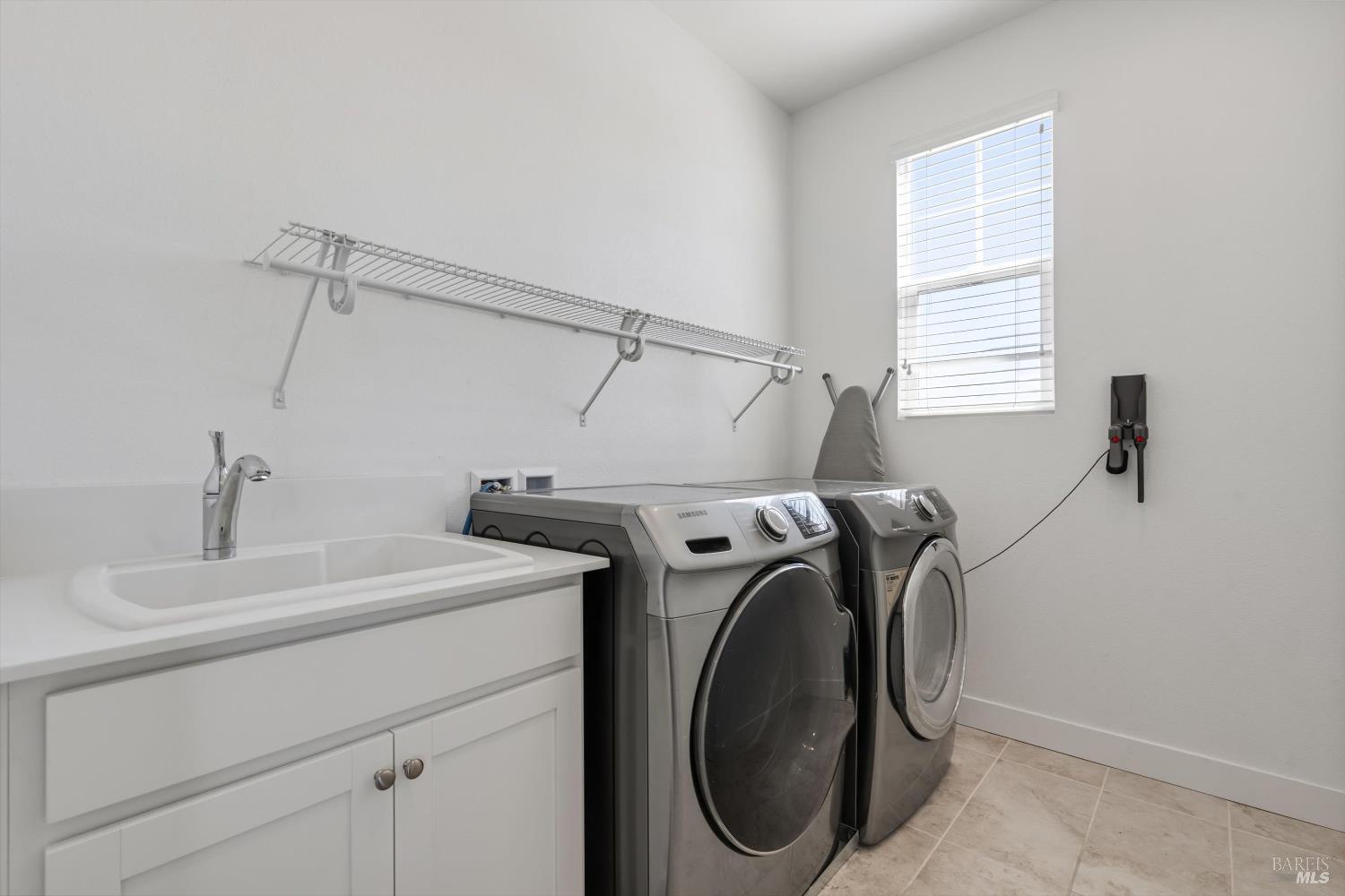 1605 Country Manor Drive Santa Rosa CA 95403