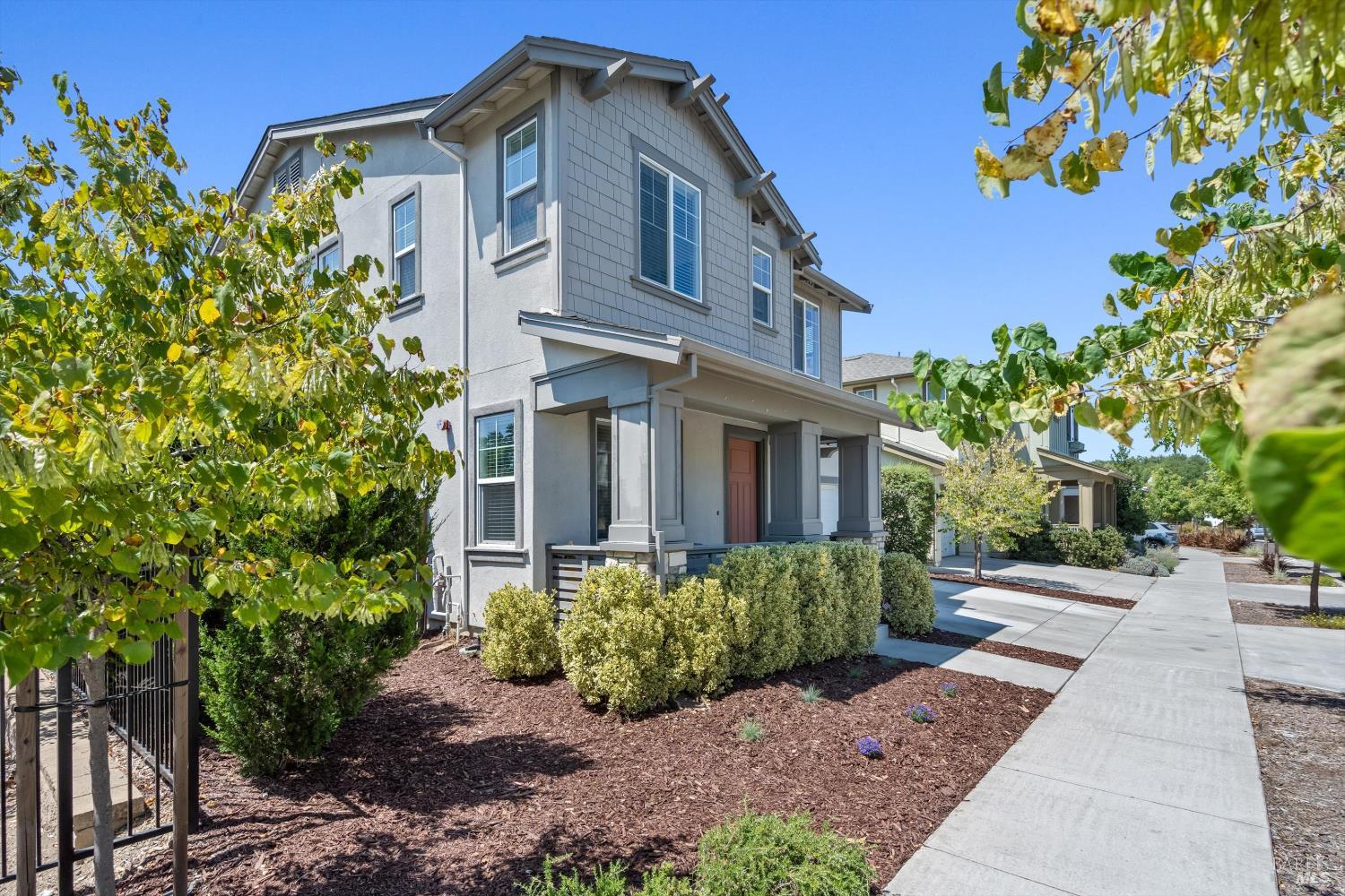 1605 Country Manor Drive Santa Rosa CA 95403