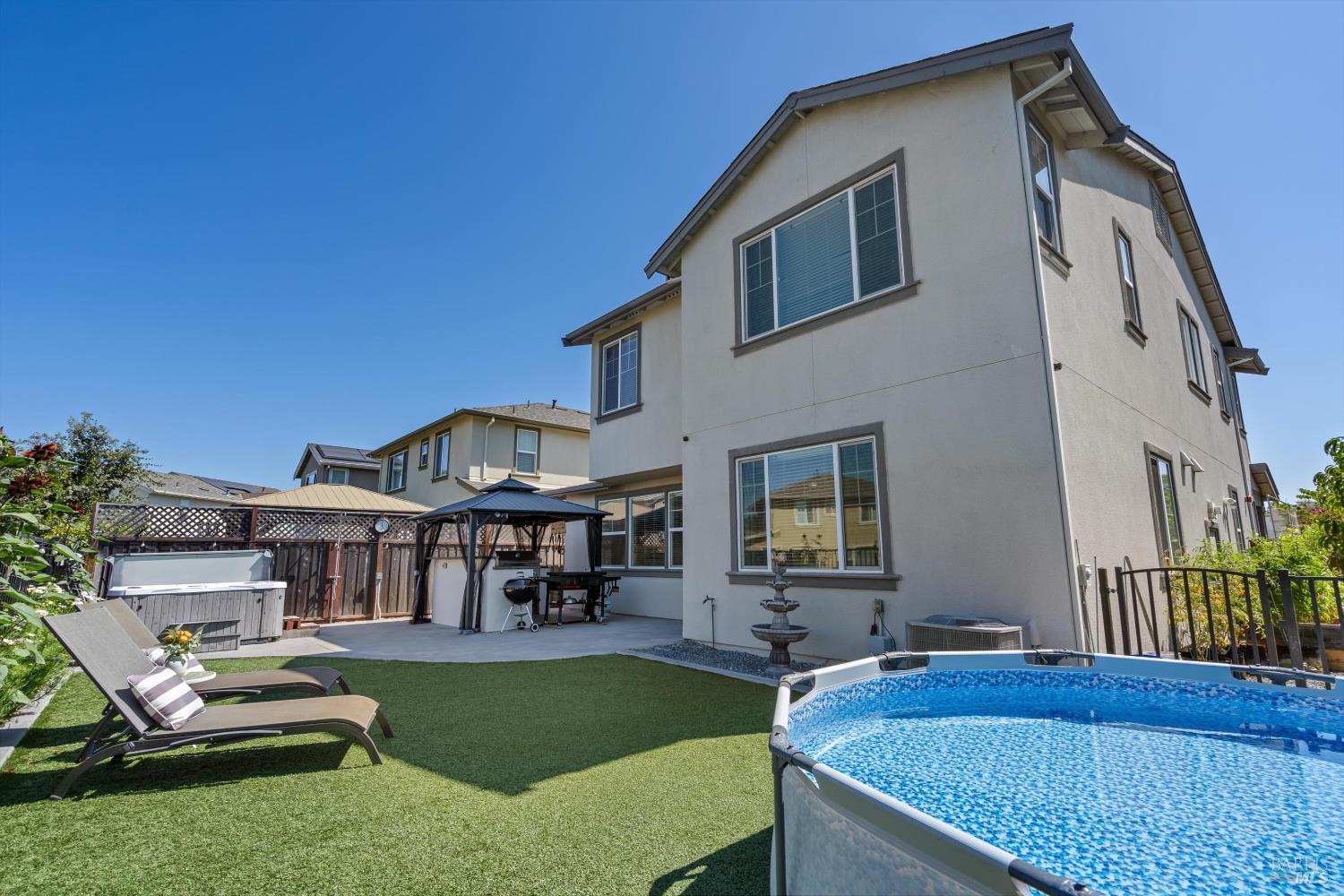 1605 Country Manor Drive Santa Rosa CA 95403