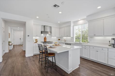 1605 Country Manor Drive Santa Rosa CA 95403