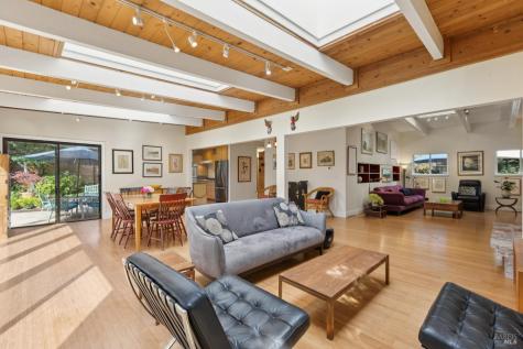 1030 Yell Lane Glen Ellen CA 95442