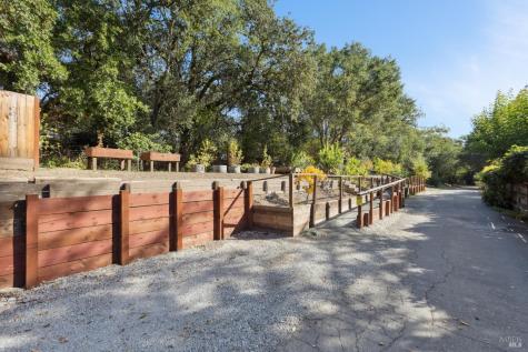 1030 Yell Lane Glen Ellen CA 95442