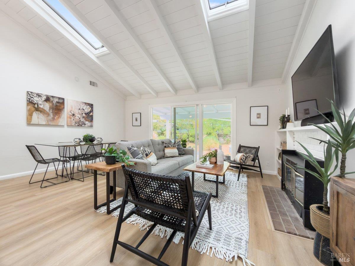 768 Clausing Avenue Novato CA 94945