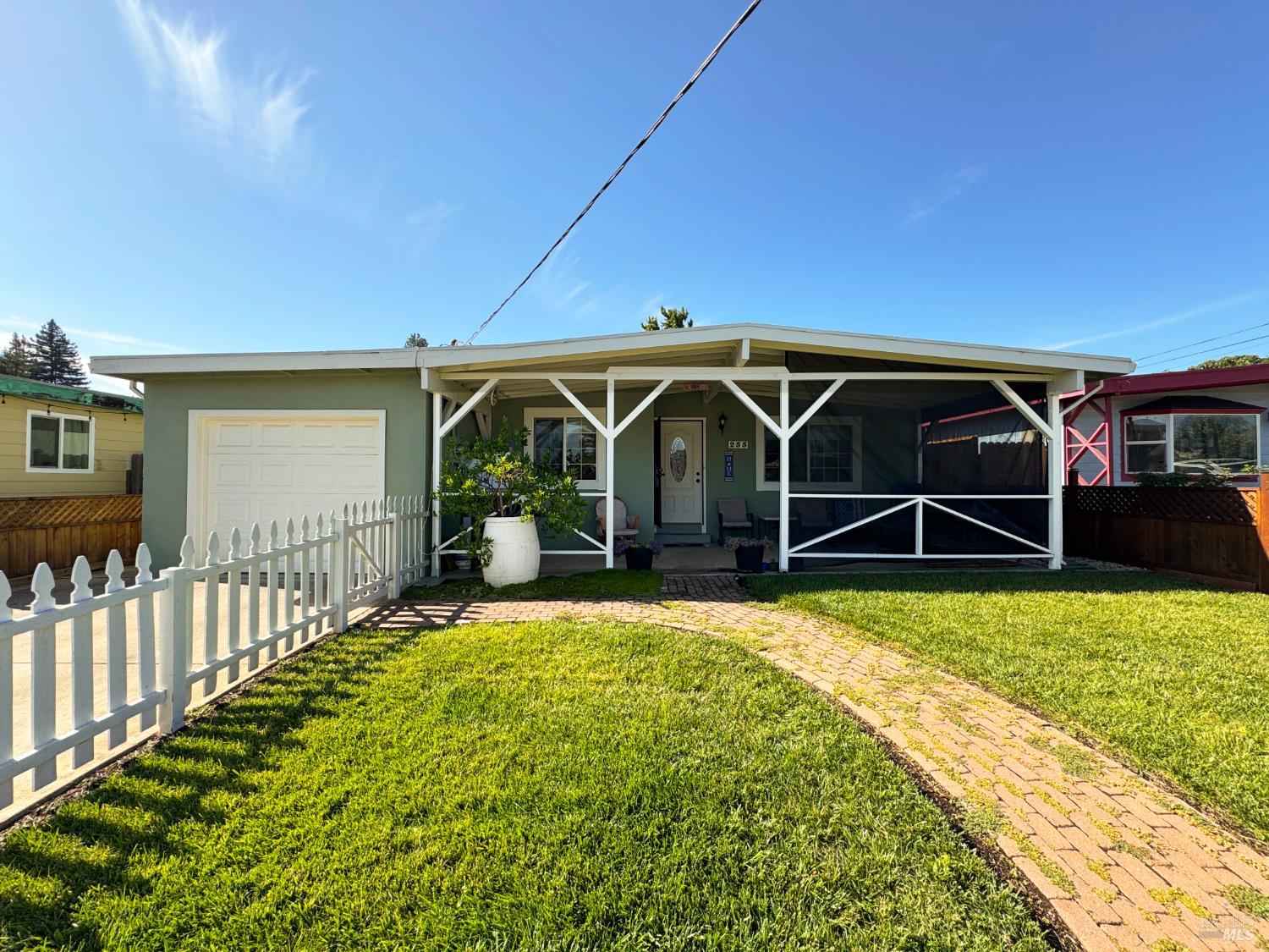 255 Burlington Drive Ukiah CA 95482