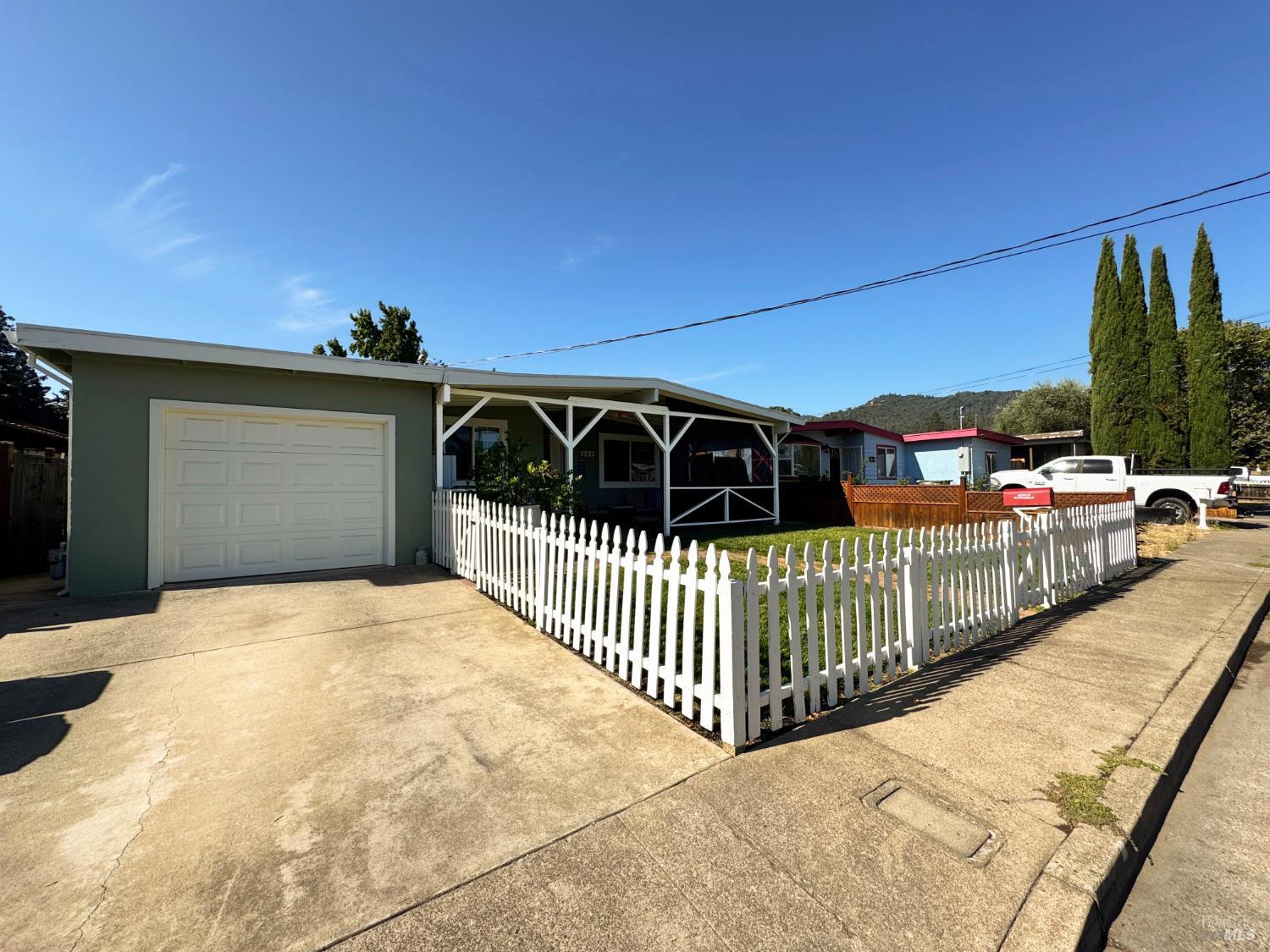 255 Burlington Drive Ukiah CA 95482