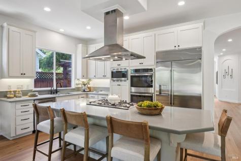 15 Thorsson Court Novato CA 94947