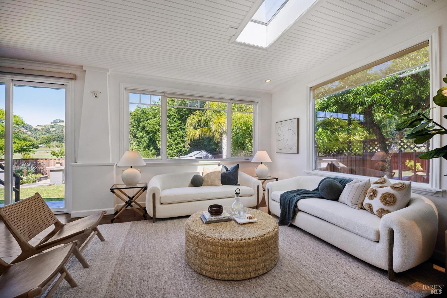 15 Thorsson Court Novato CA 94947