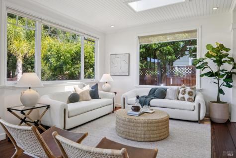 15 Thorsson Court Novato CA 94947
