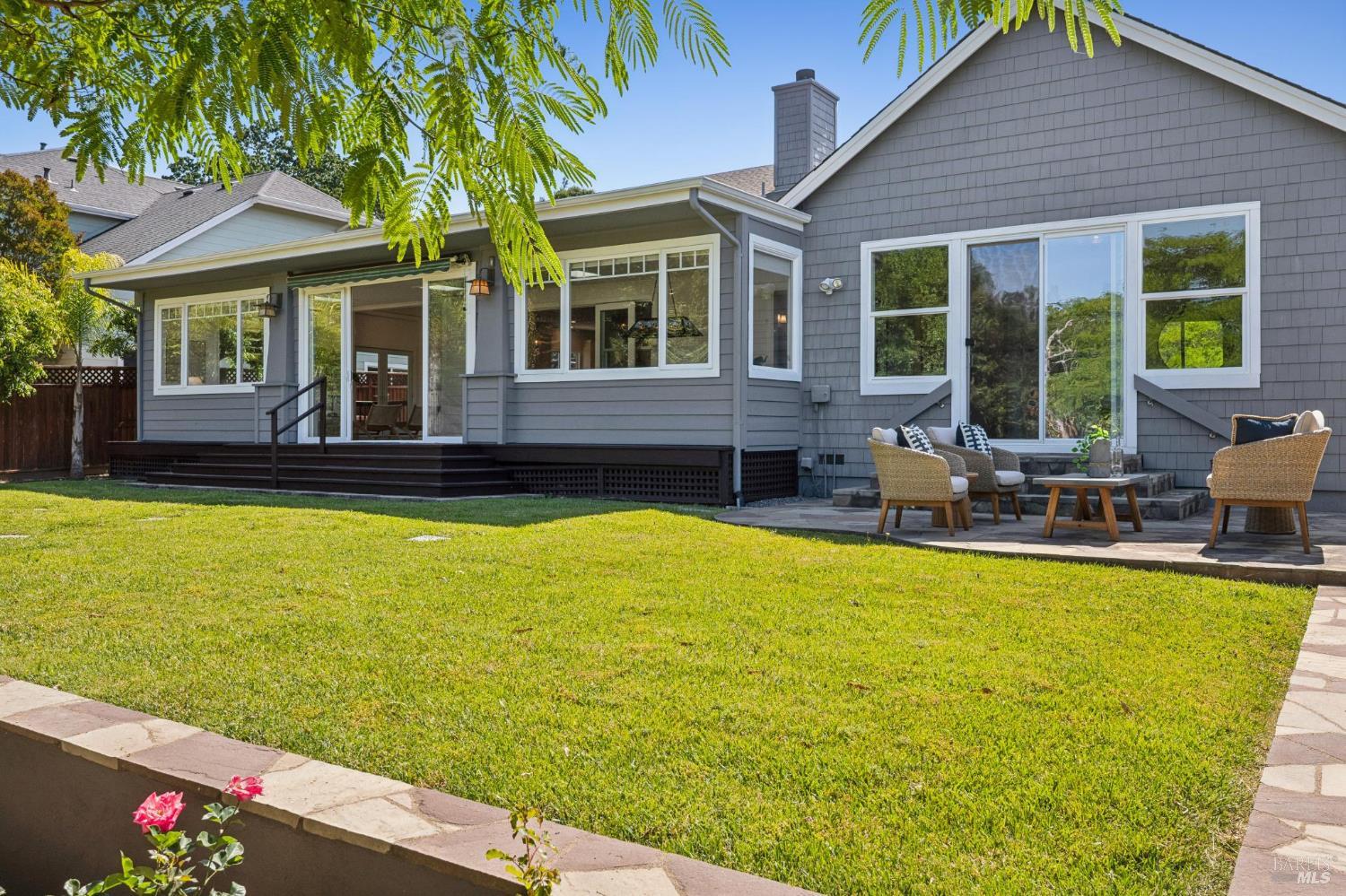 15 Thorsson Court Novato CA 94947