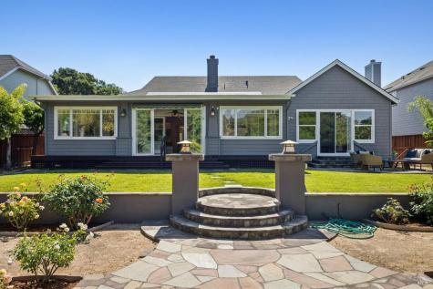 15 Thorsson Court Novato CA 94947