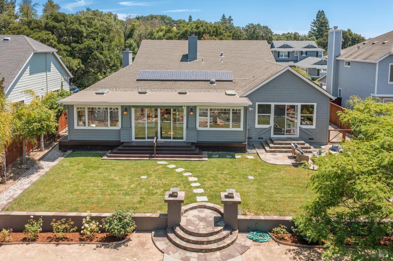 15 Thorsson Court Novato CA 94947