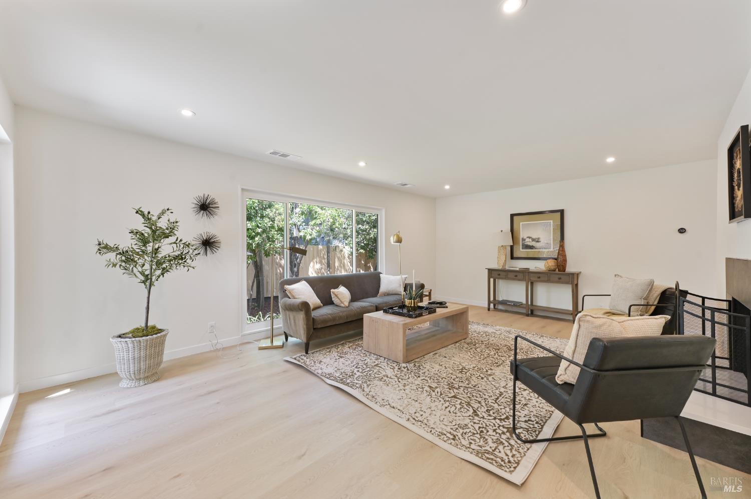 15 Alameda De La Loma Novato CA 94949