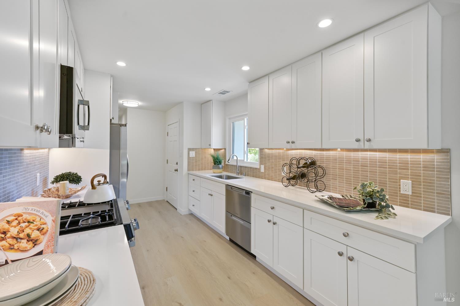 15 Alameda De La Loma Novato CA 94949