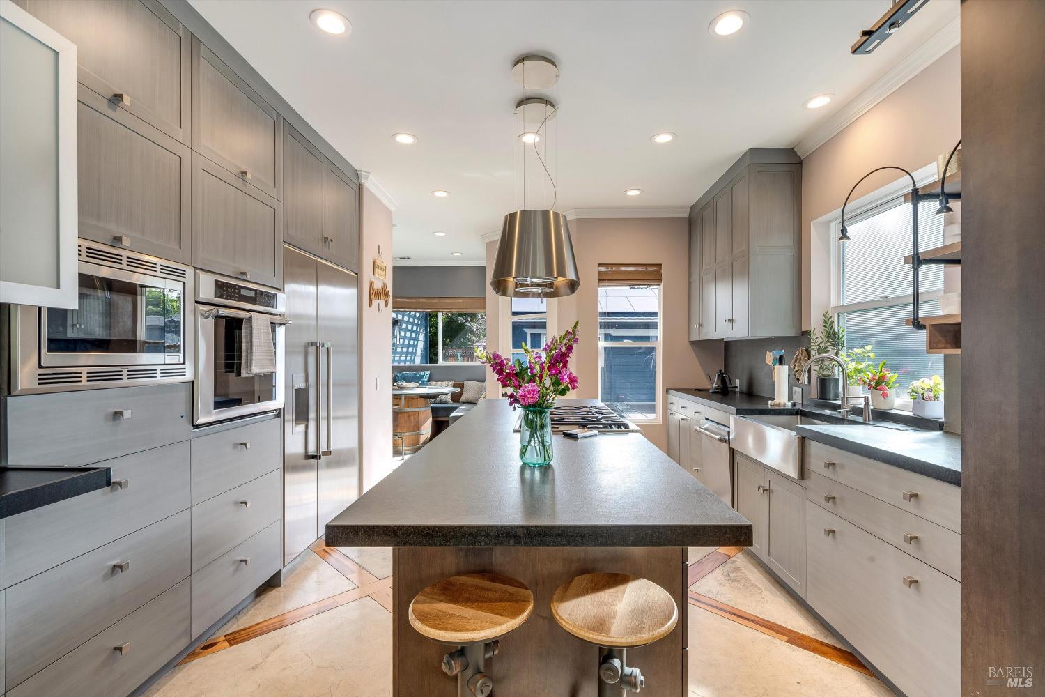 1120 Paulson Court St. Helena CA 94574