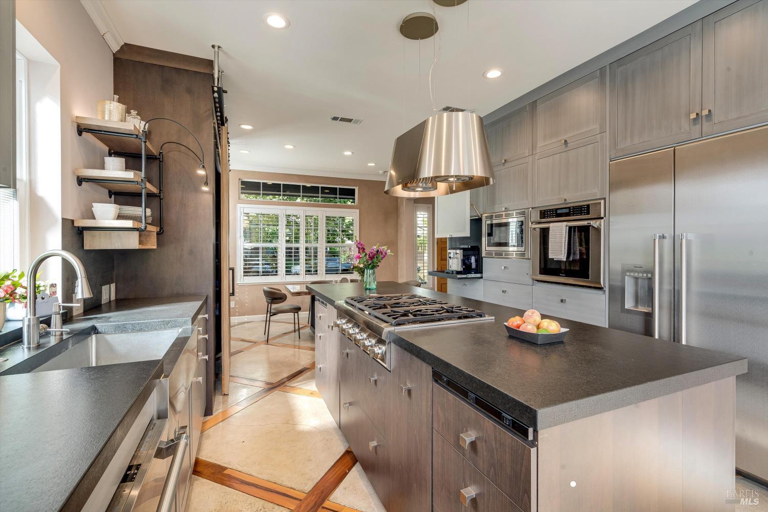 1120 Paulson Court St. Helena CA 94574