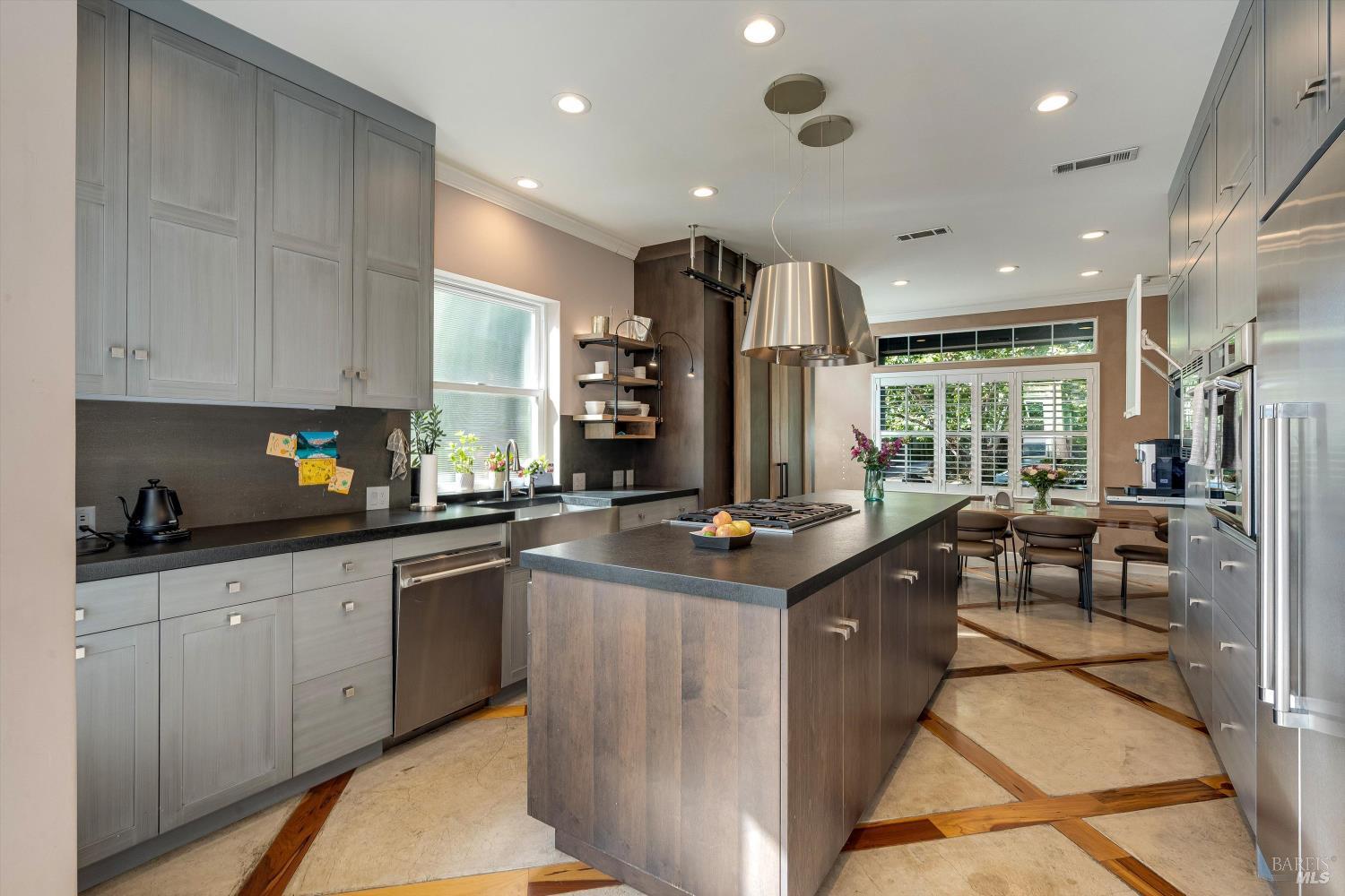 1120 Paulson Court St. Helena CA 94574