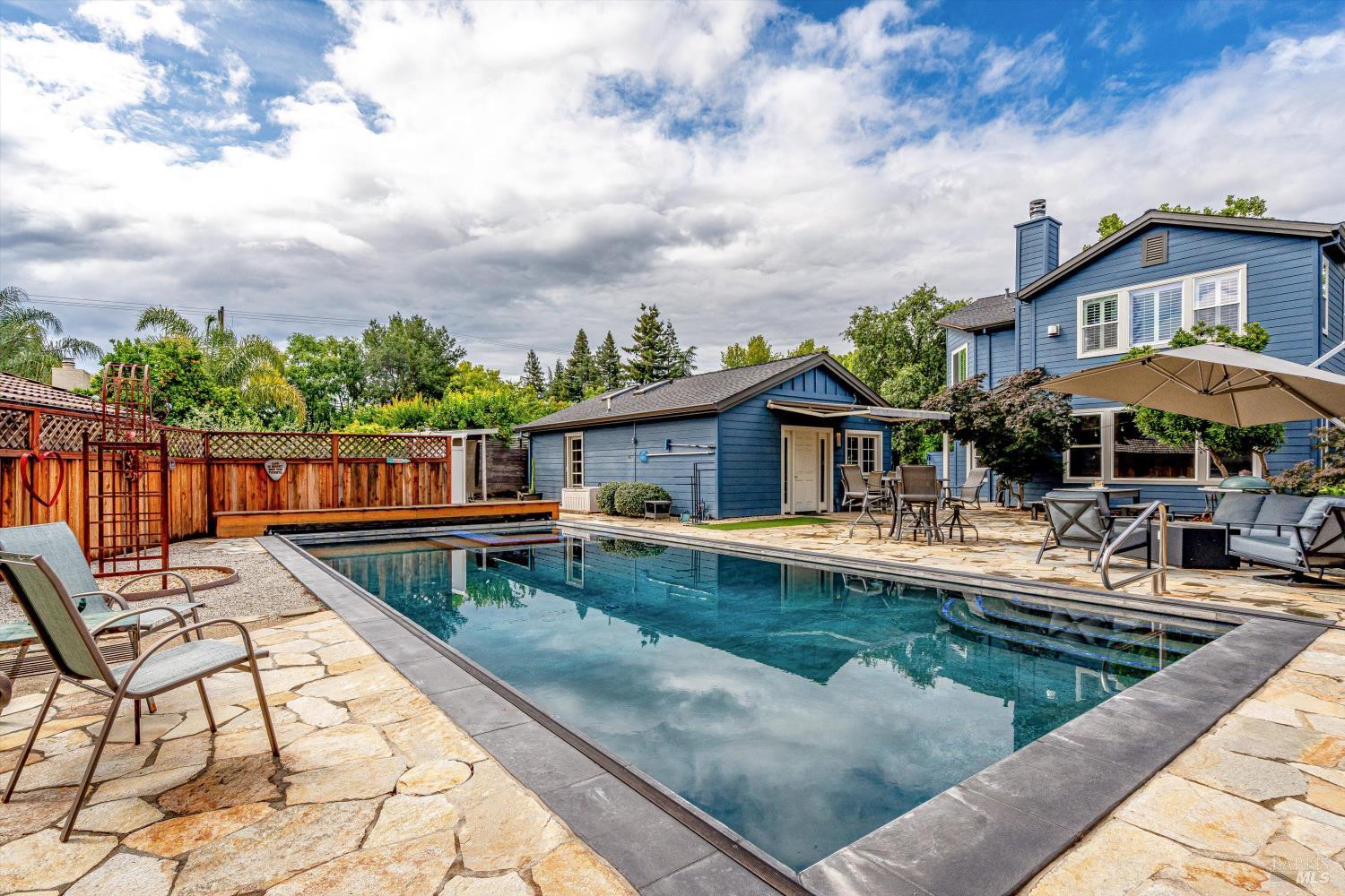 1120 Paulson Court St. Helena CA 94574