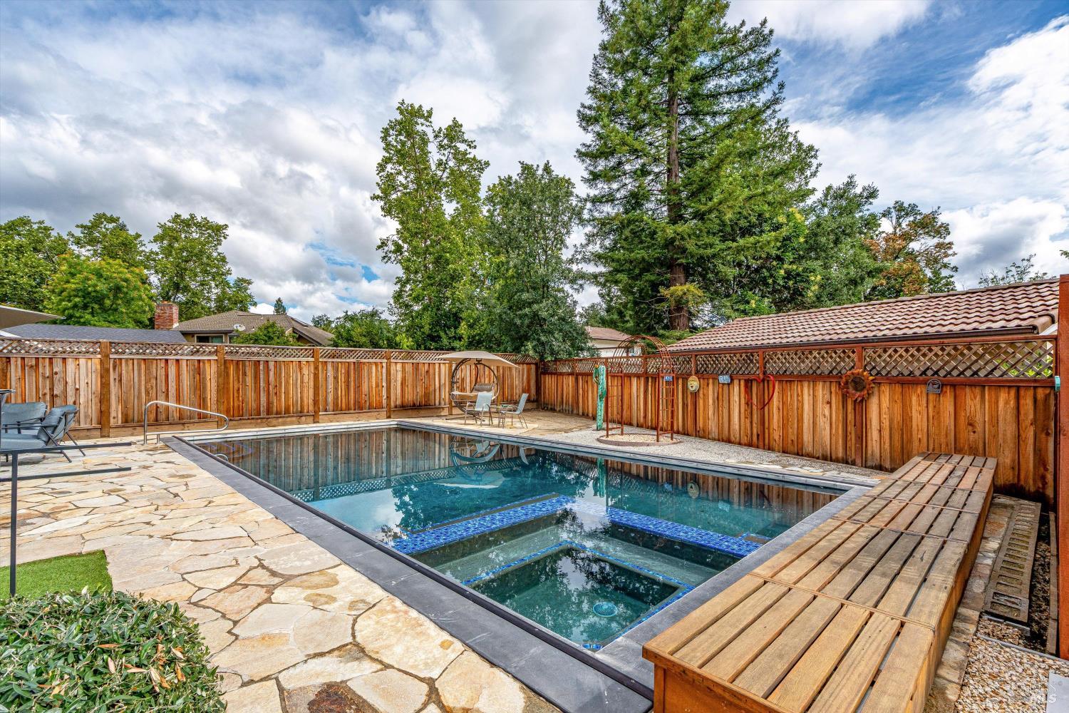 1120 Paulson Court St. Helena CA 94574