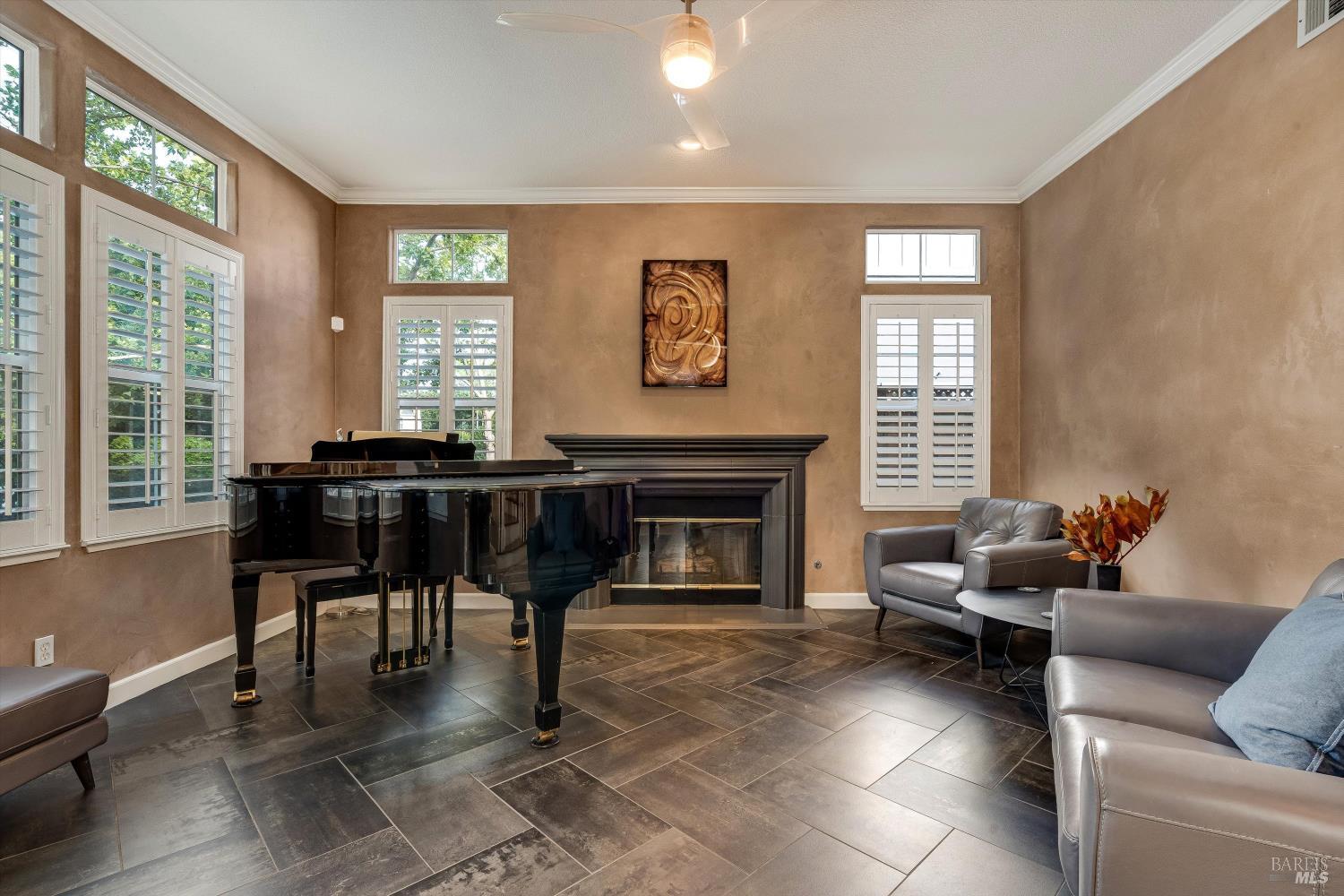 1120 Paulson Court St. Helena CA 94574