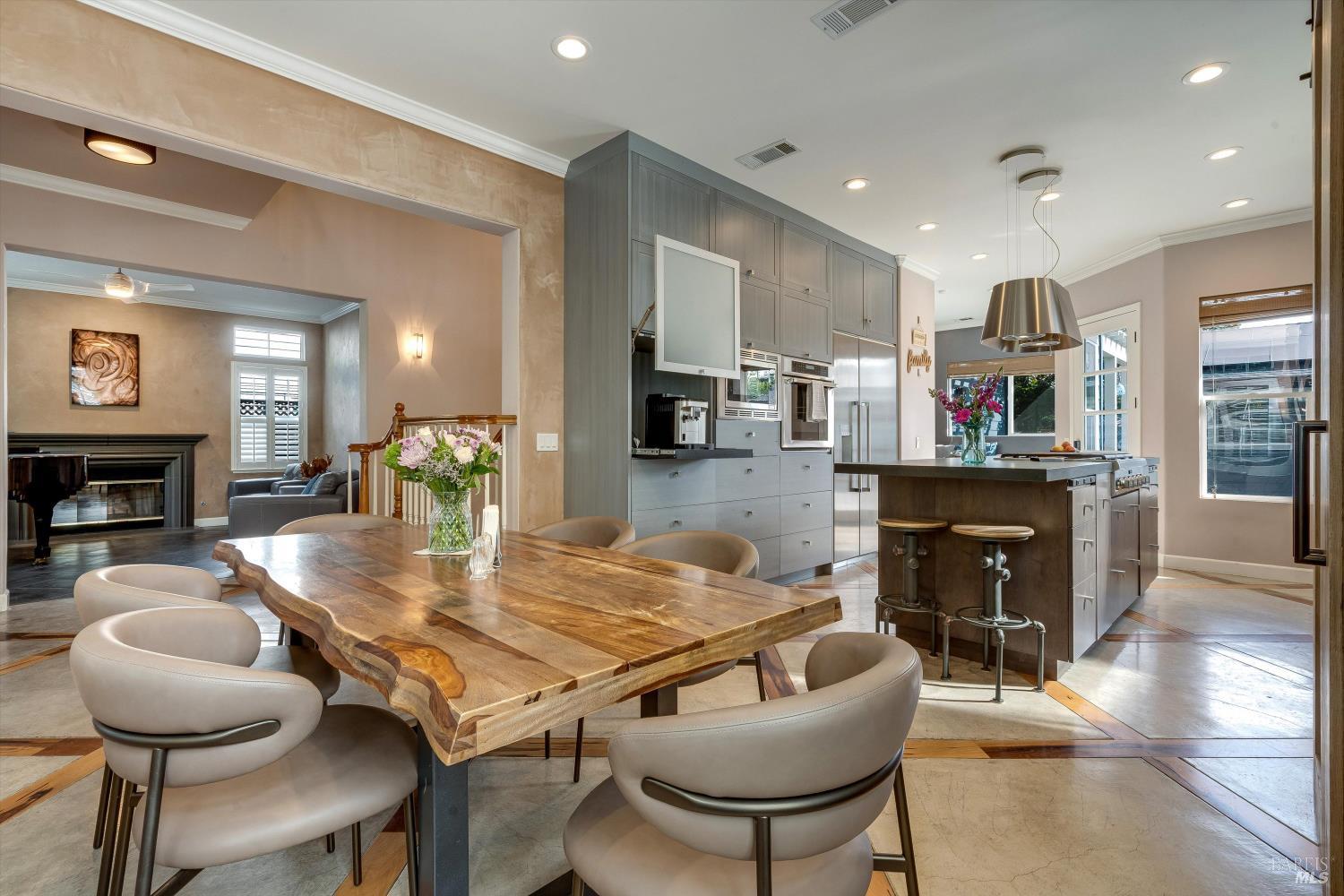 1120 Paulson Court St. Helena CA 94574