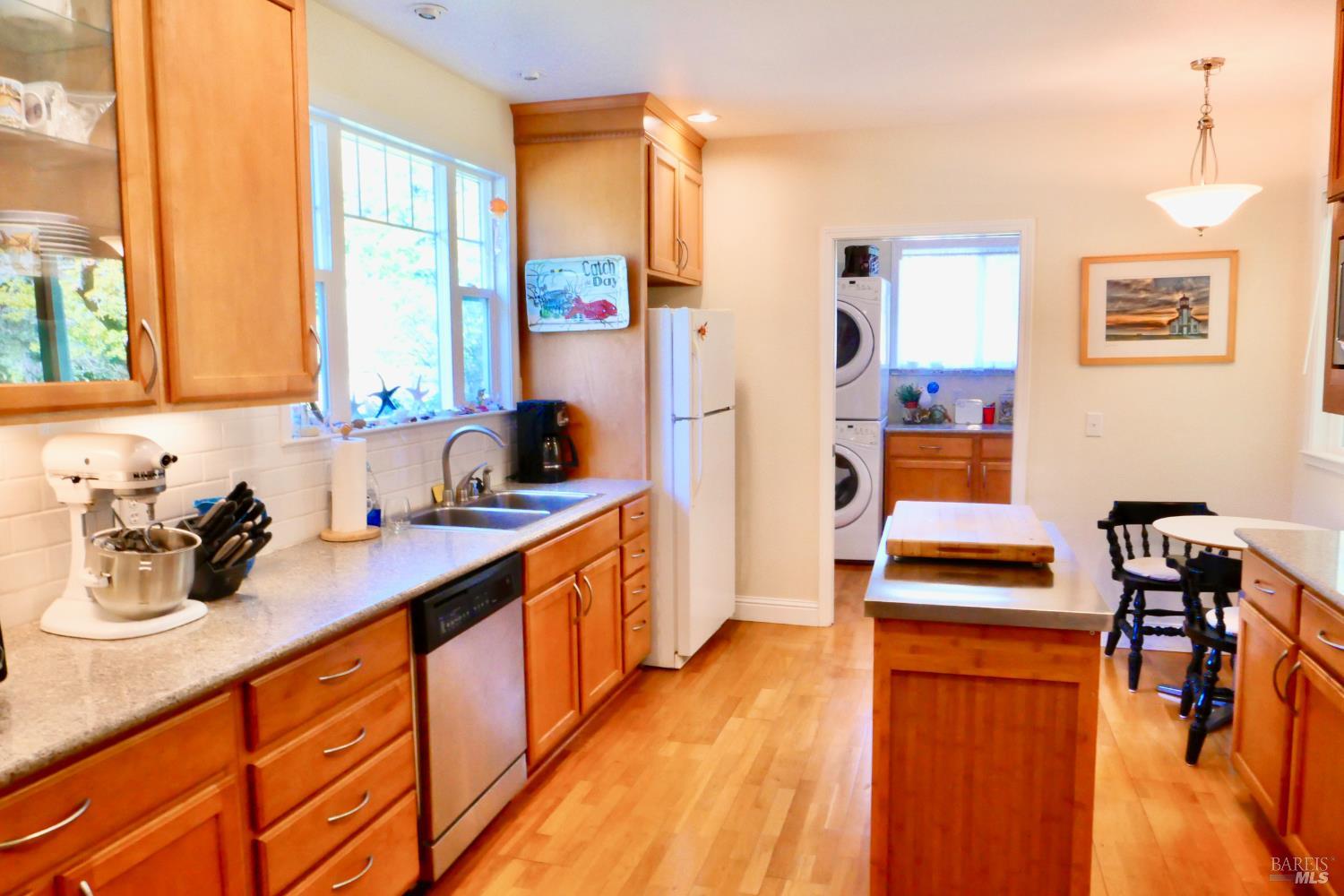 30860 Simpson Lane Fort Bragg CA 95437