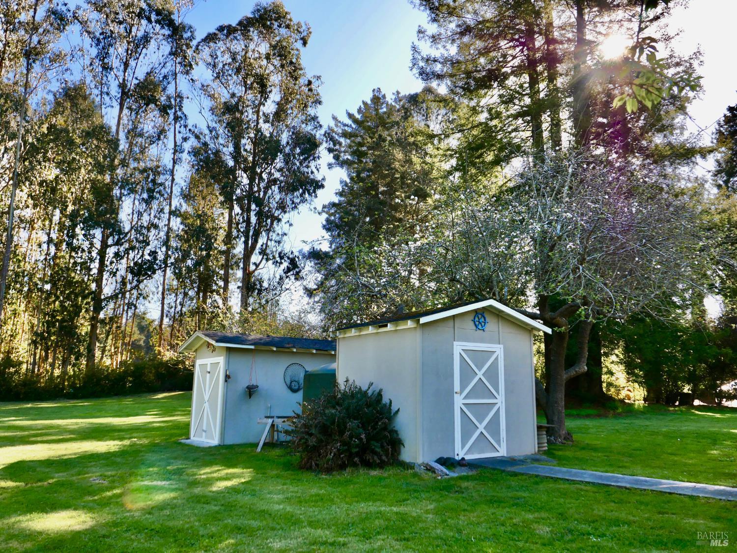 30860 Simpson Lane Fort Bragg CA 95437