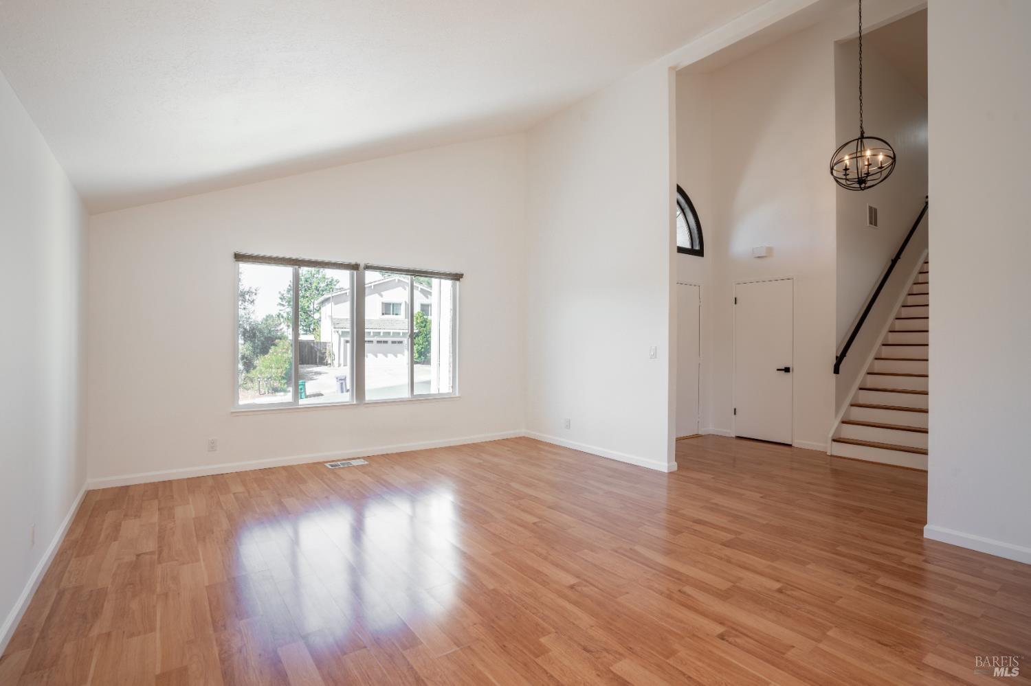 457 Violet Road Hercules CA 94547