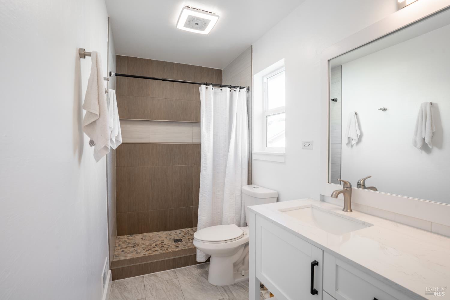 457 Violet Road Hercules CA 94547
