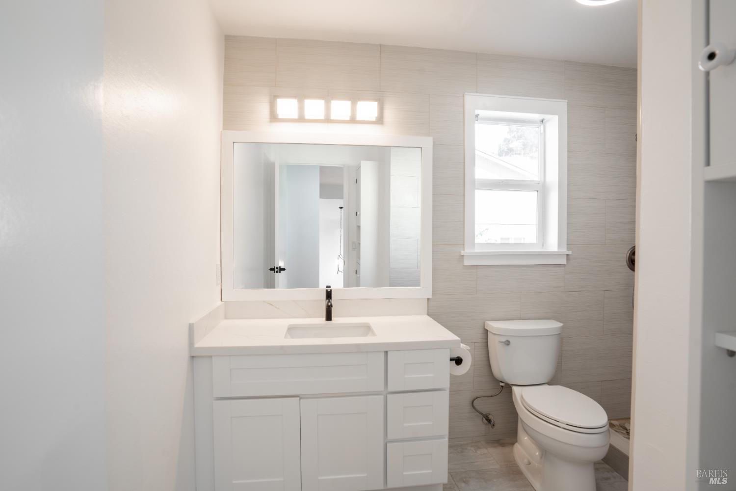 457 Violet Road Hercules CA 94547