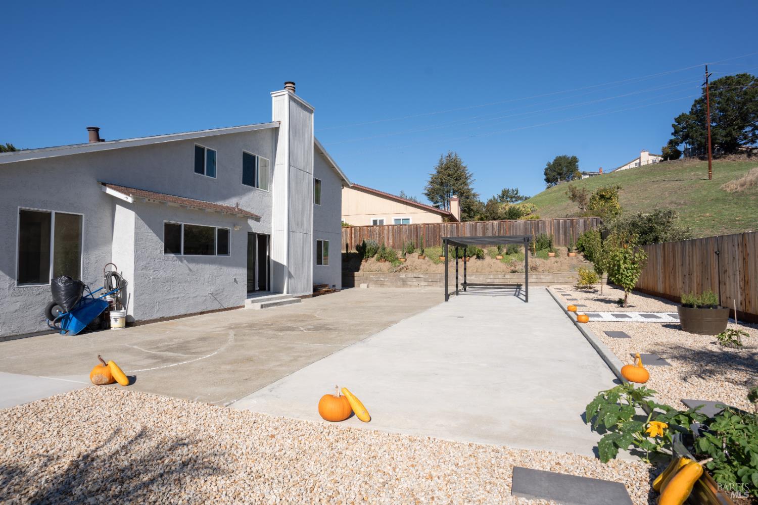 457 Violet Road Hercules CA 94547