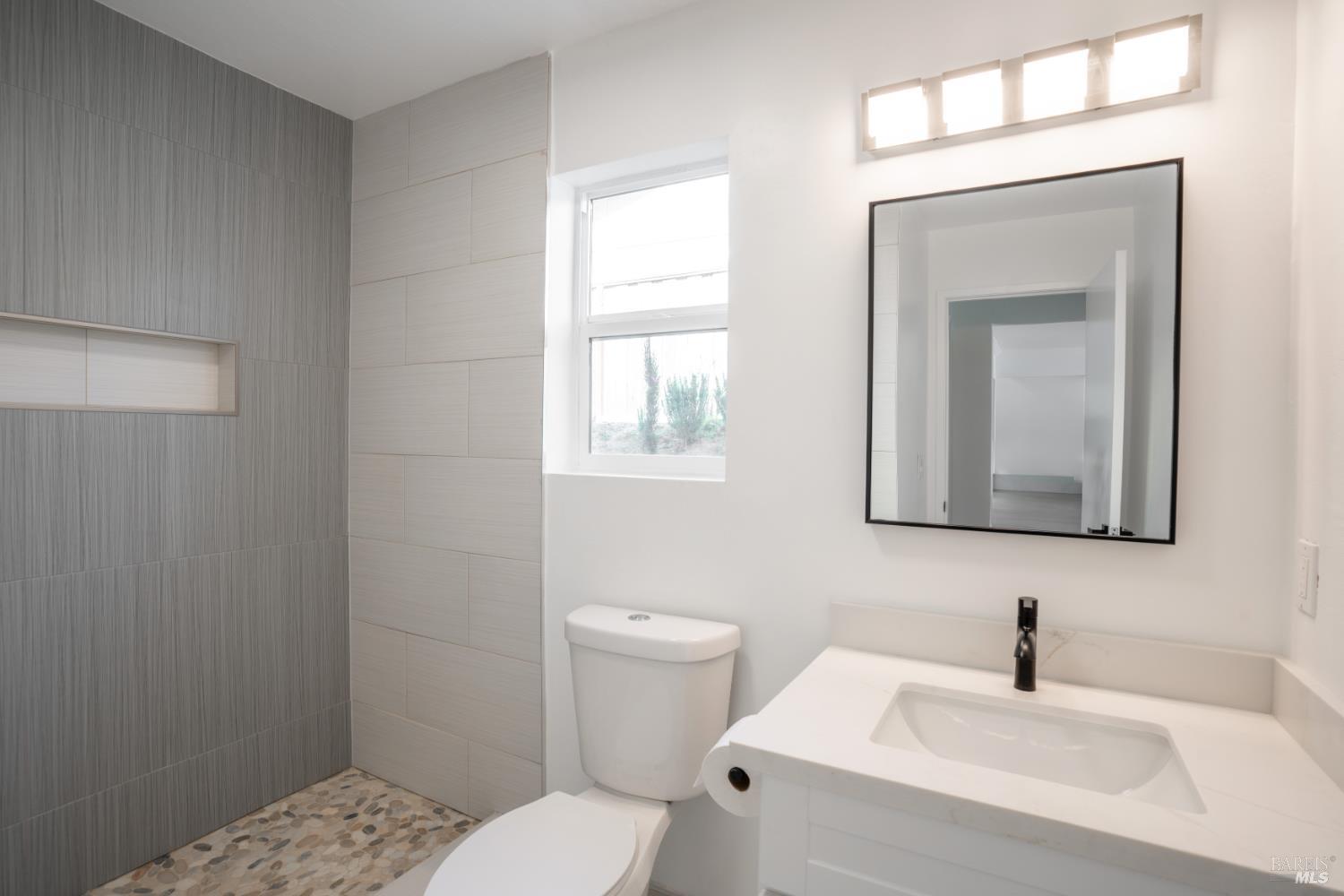 457 Violet Road Hercules CA 94547