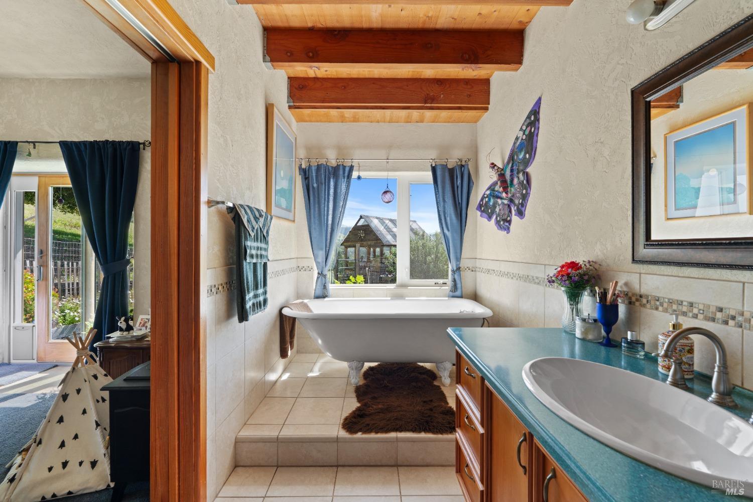 9655 Peachland Road Boonville CA 95415