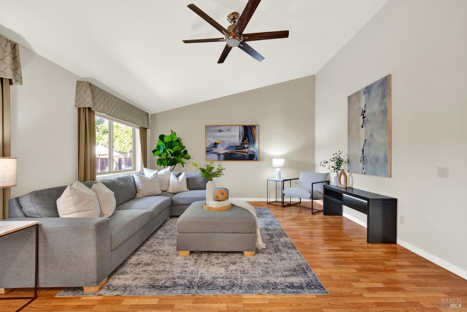 536 Laramie Way Vacaville CA 95688