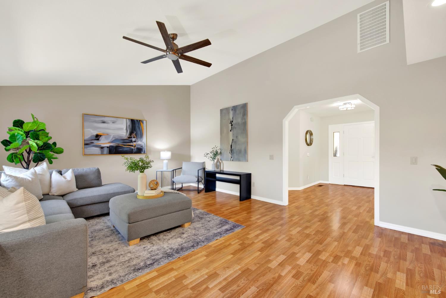 536 Laramie Way Vacaville CA 95688