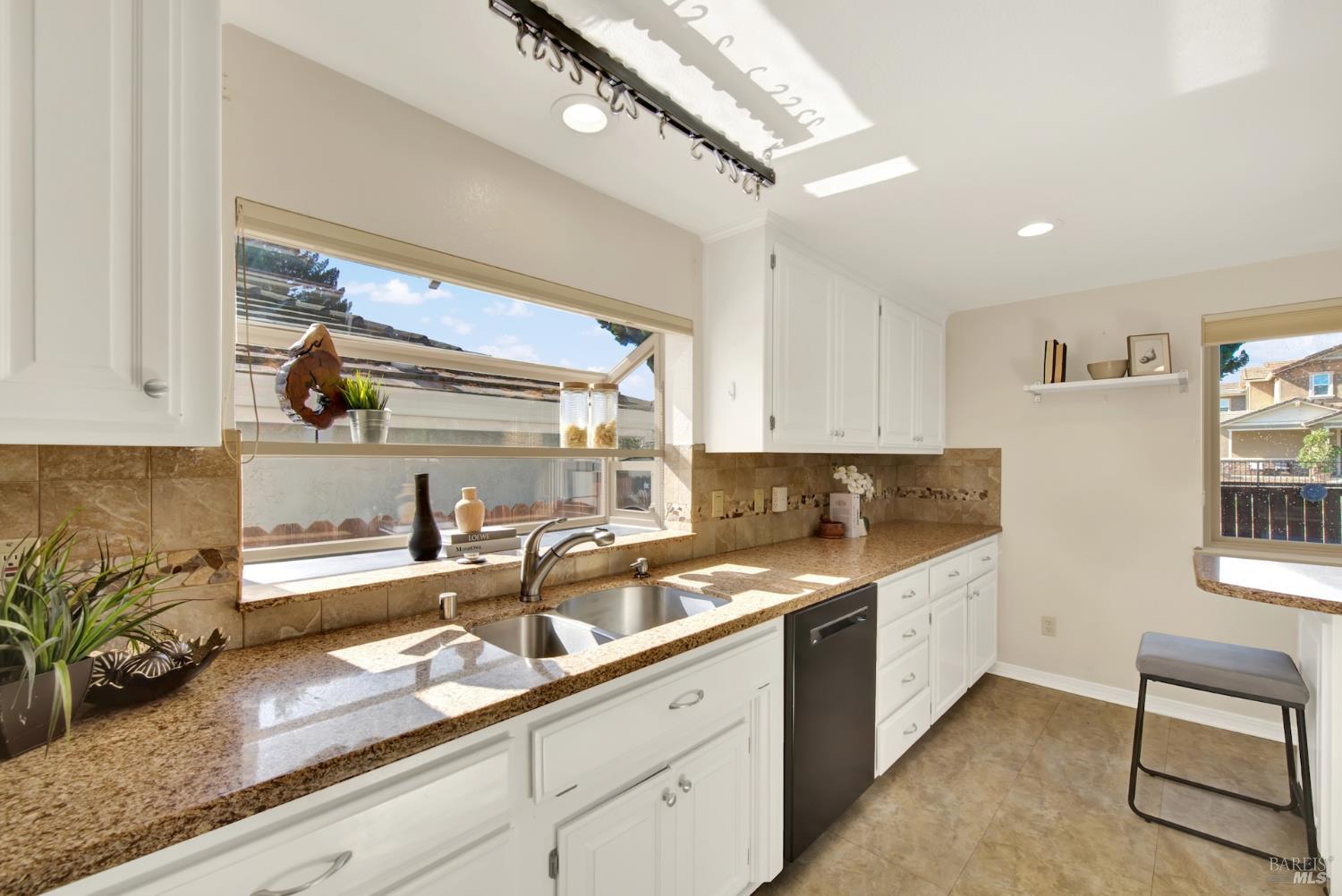 536 Laramie Way Vacaville CA 95688