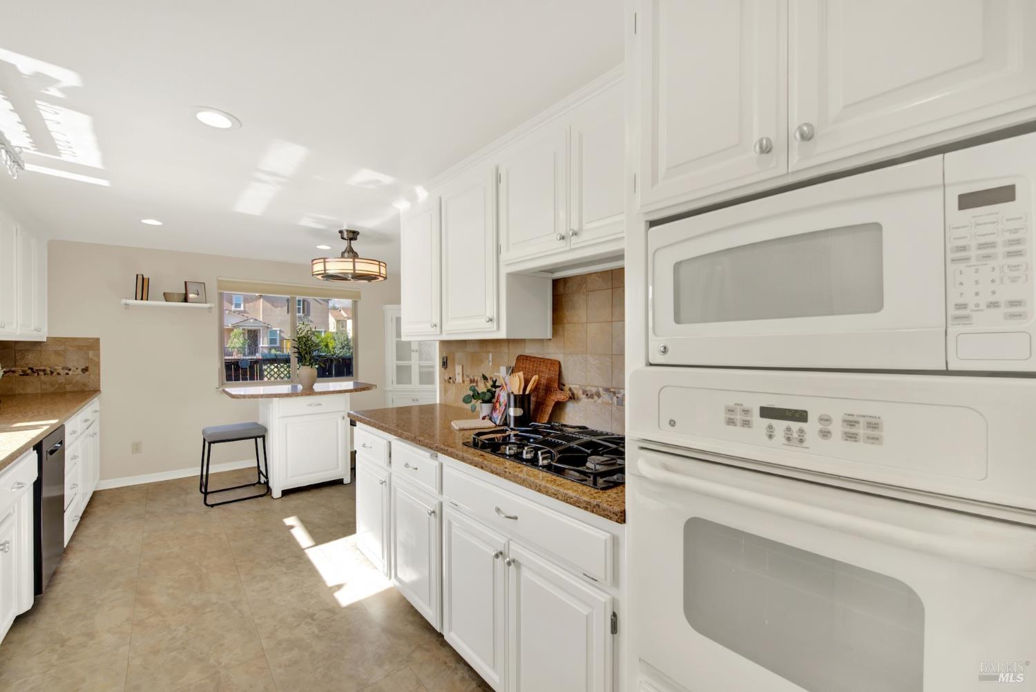 536 Laramie Way Vacaville CA 95688