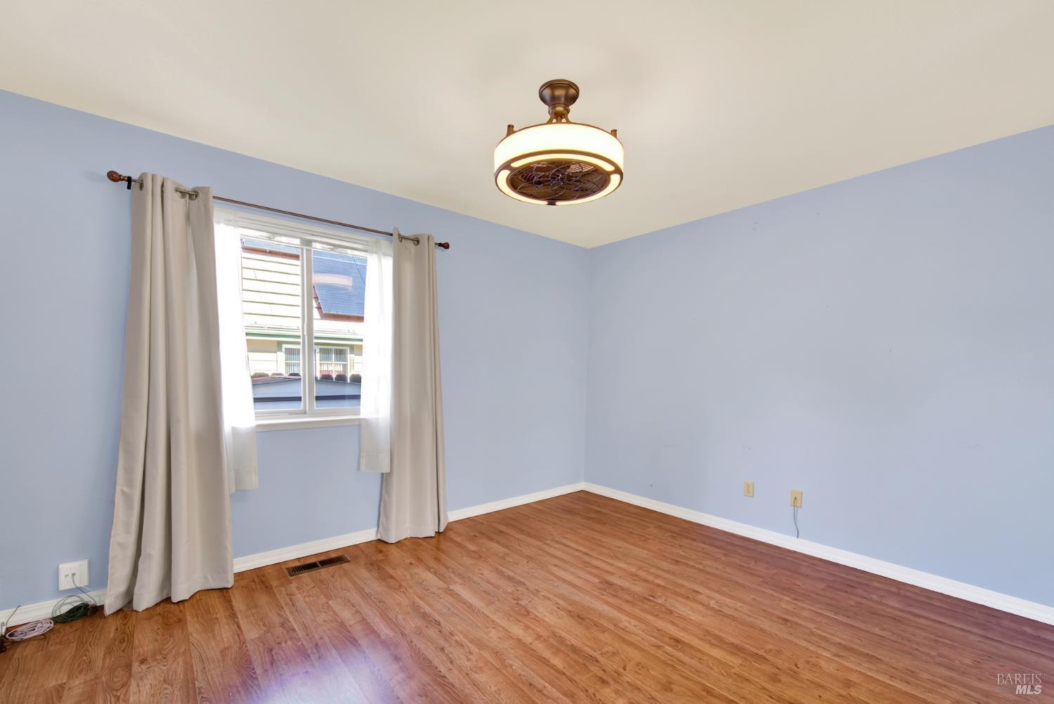 536 Laramie Way Vacaville CA 95688