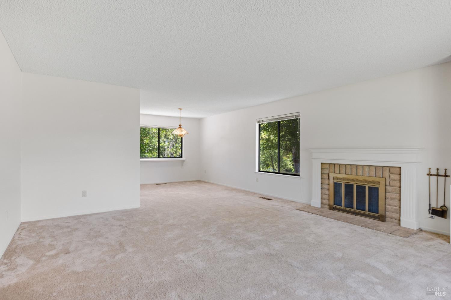 6336 Stone Bridge Road Santa Rosa CA 95409