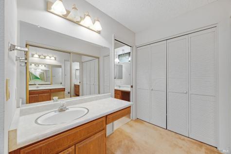 6336 Stone Bridge Road Santa Rosa CA 95409