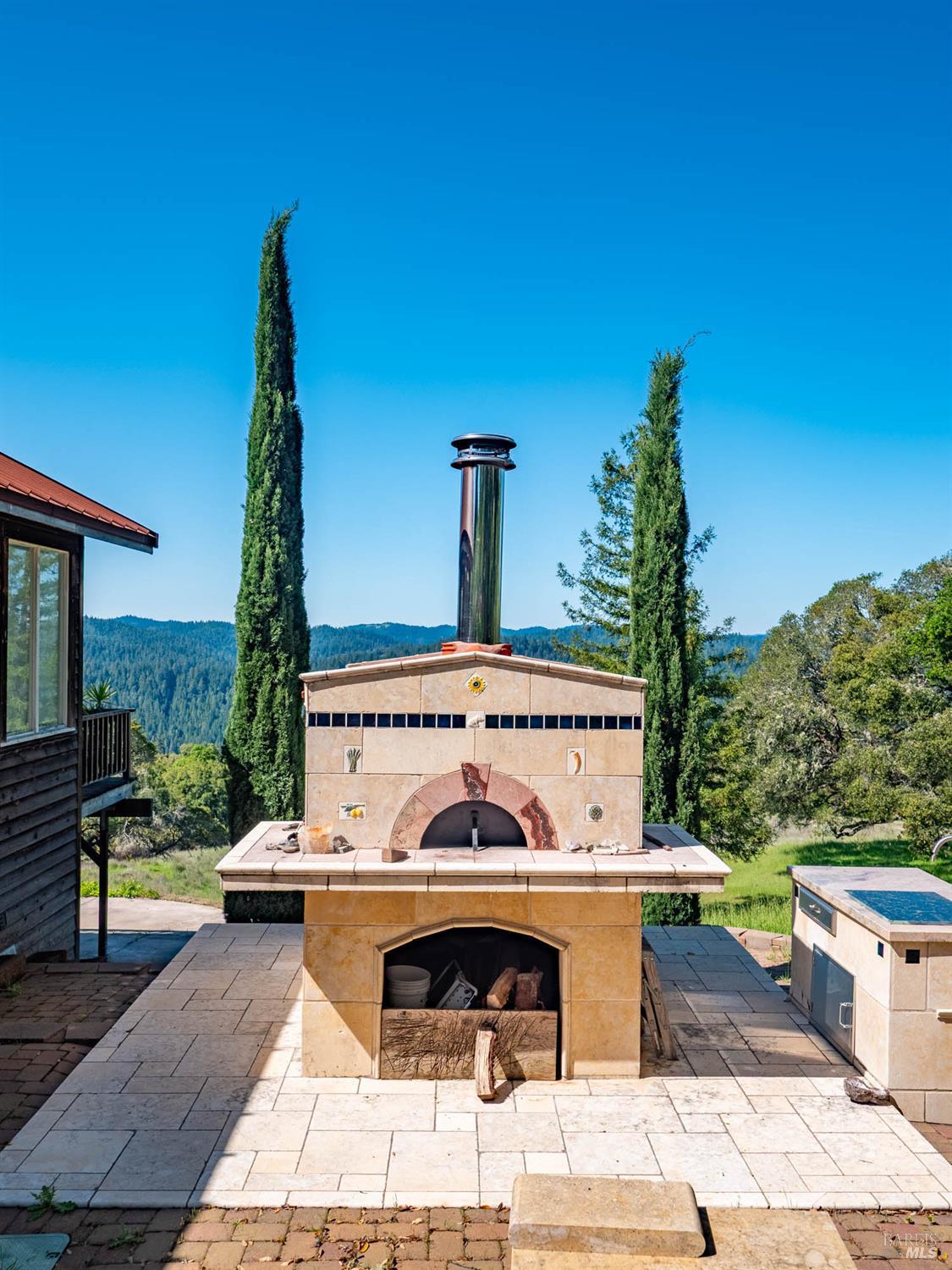 16101 Lost Creek Road Yorkville CA 95494