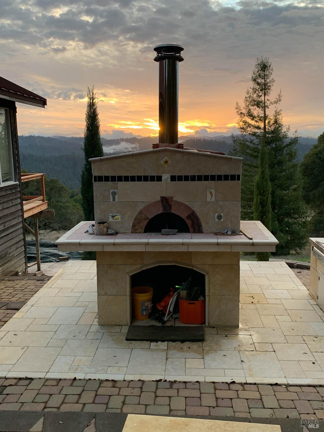16101 Lost Creek Road Yorkville CA 95494